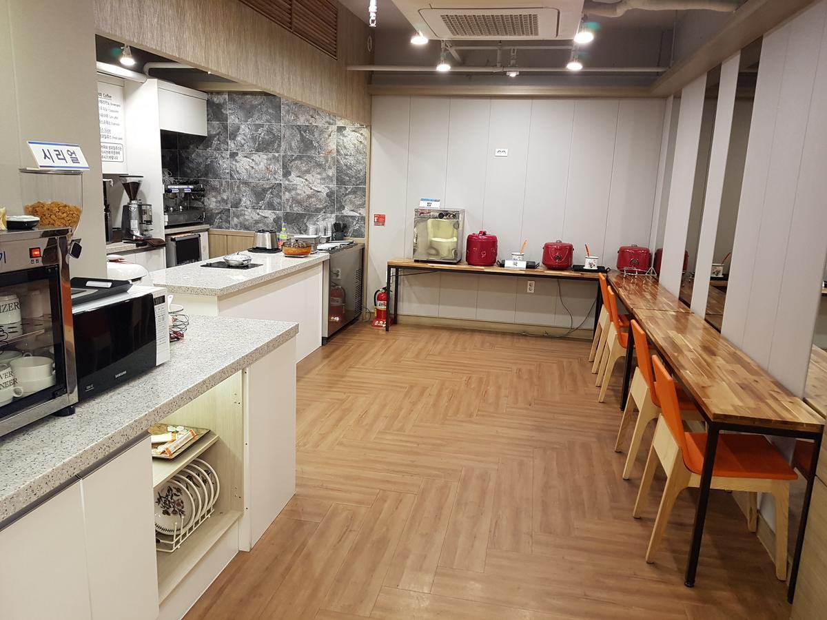 Hanam 1St Business Hotel Gwangju Metropolitan City Exteriör bild